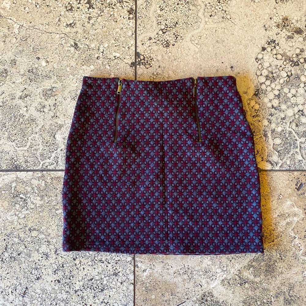Zara Burgundy & Grey Patterned Skirt (NWOT)